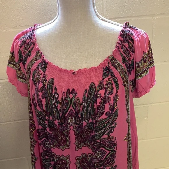 JE Ladies Pink Top - Picture 3 of 8